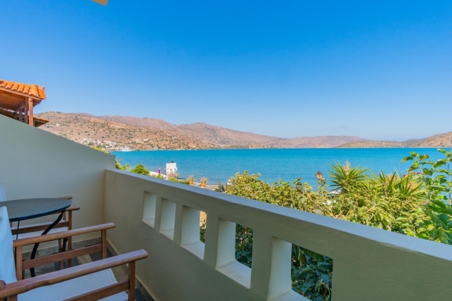 Seaside apartments for sale in the heart of Elounda 