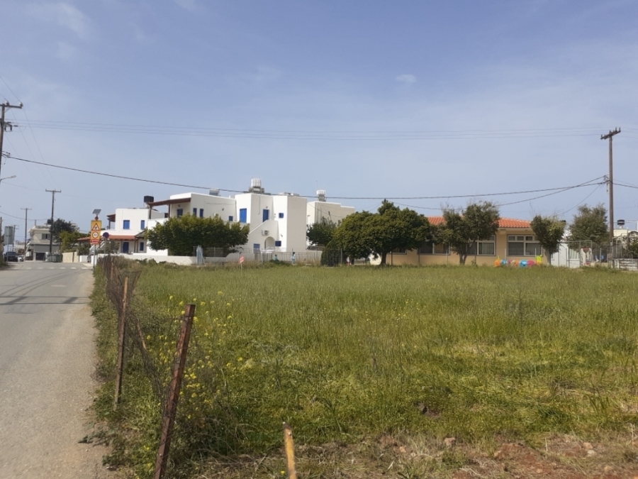 Plot of 2.600m2 for sale in Sissi 