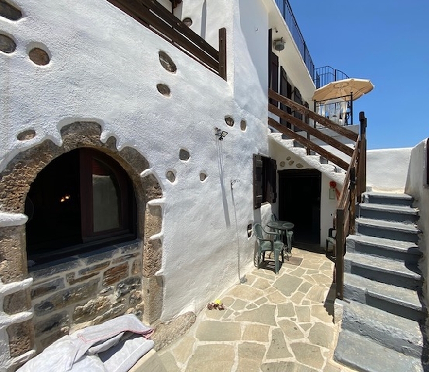 Renovated deached house in the village of Choumeriko 
