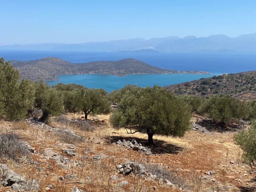 Land plot of 4.800m2 in Elounda with panoramic sea view 