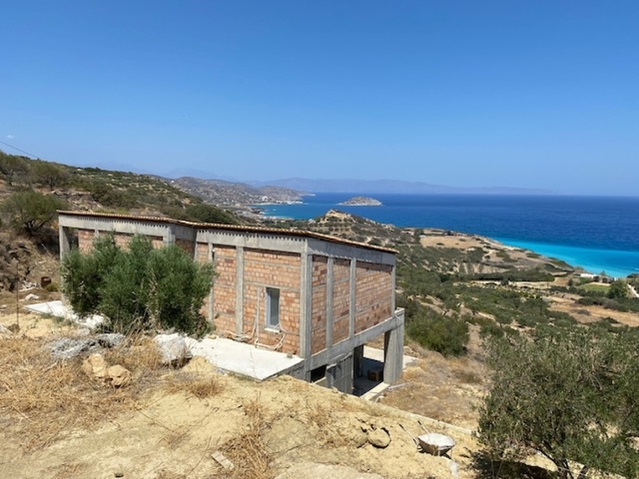 An unfinished  villa with paoramic  sea view  for sale  in Mochlos 