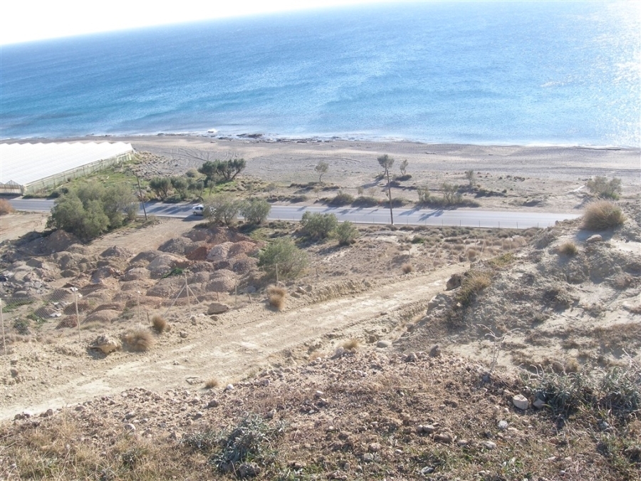 Crete beachside land plot for sale in Ierapetra 