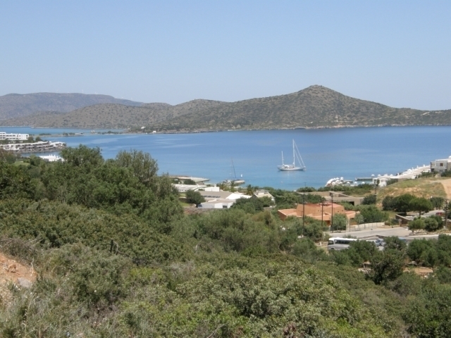 Land plot with sea view for sale in the cosmopolitan Elounda 