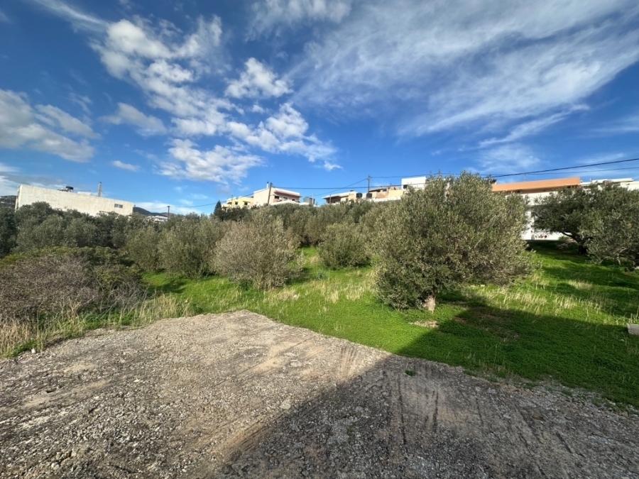 Plot for sale close to the town of Aghios Nikolaos  