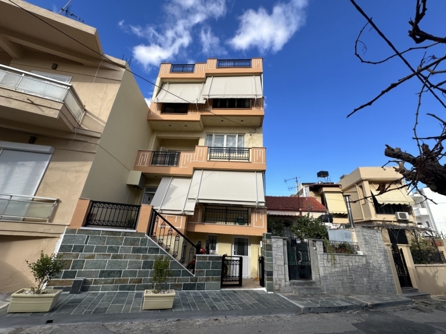 2nd floor apartment for sale in Neapoli - Lassithi 