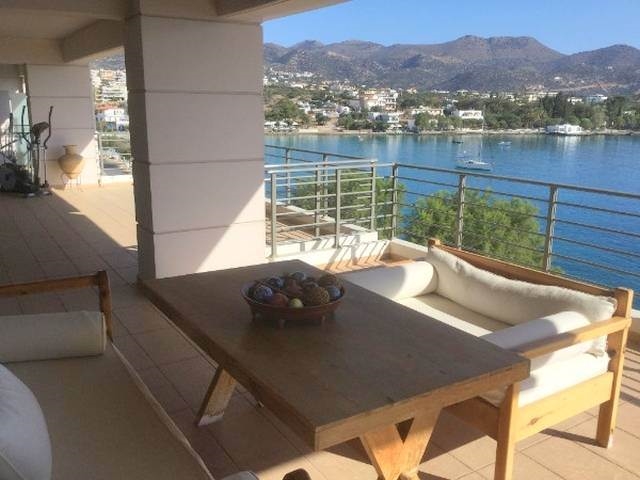 Apartment for rent in the town of Aghios Nikolaos. 